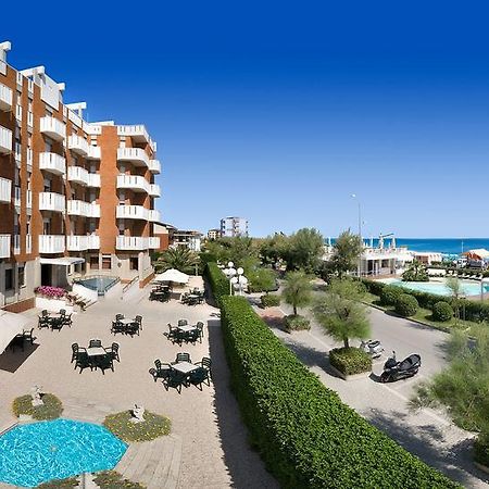 Hotel Continental Фано Екстер'єр фото