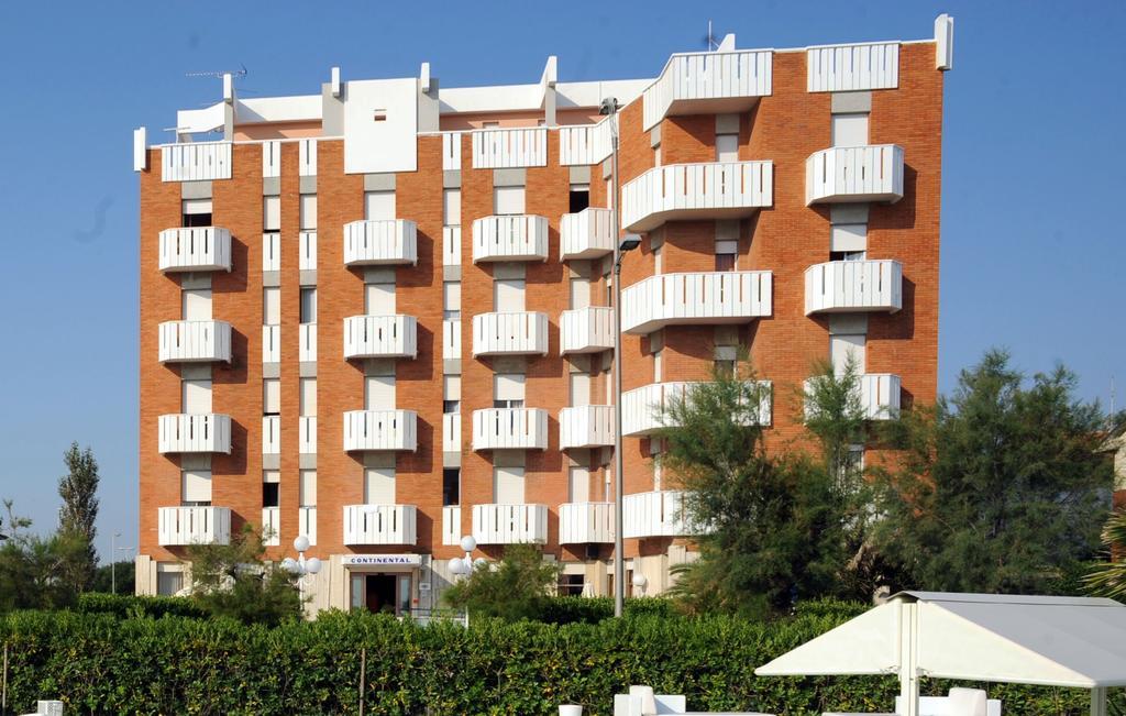 Hotel Continental Фано Екстер'єр фото