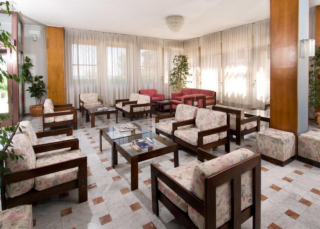 Hotel Continental Фано Екстер'єр фото