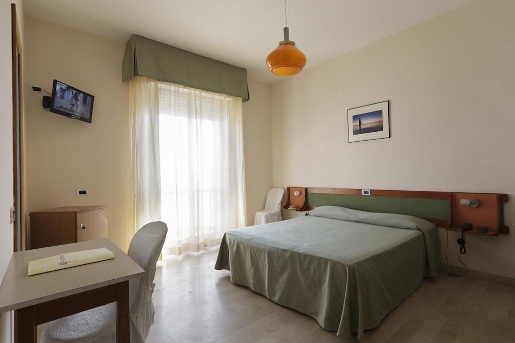 Hotel Continental Фано Номер фото